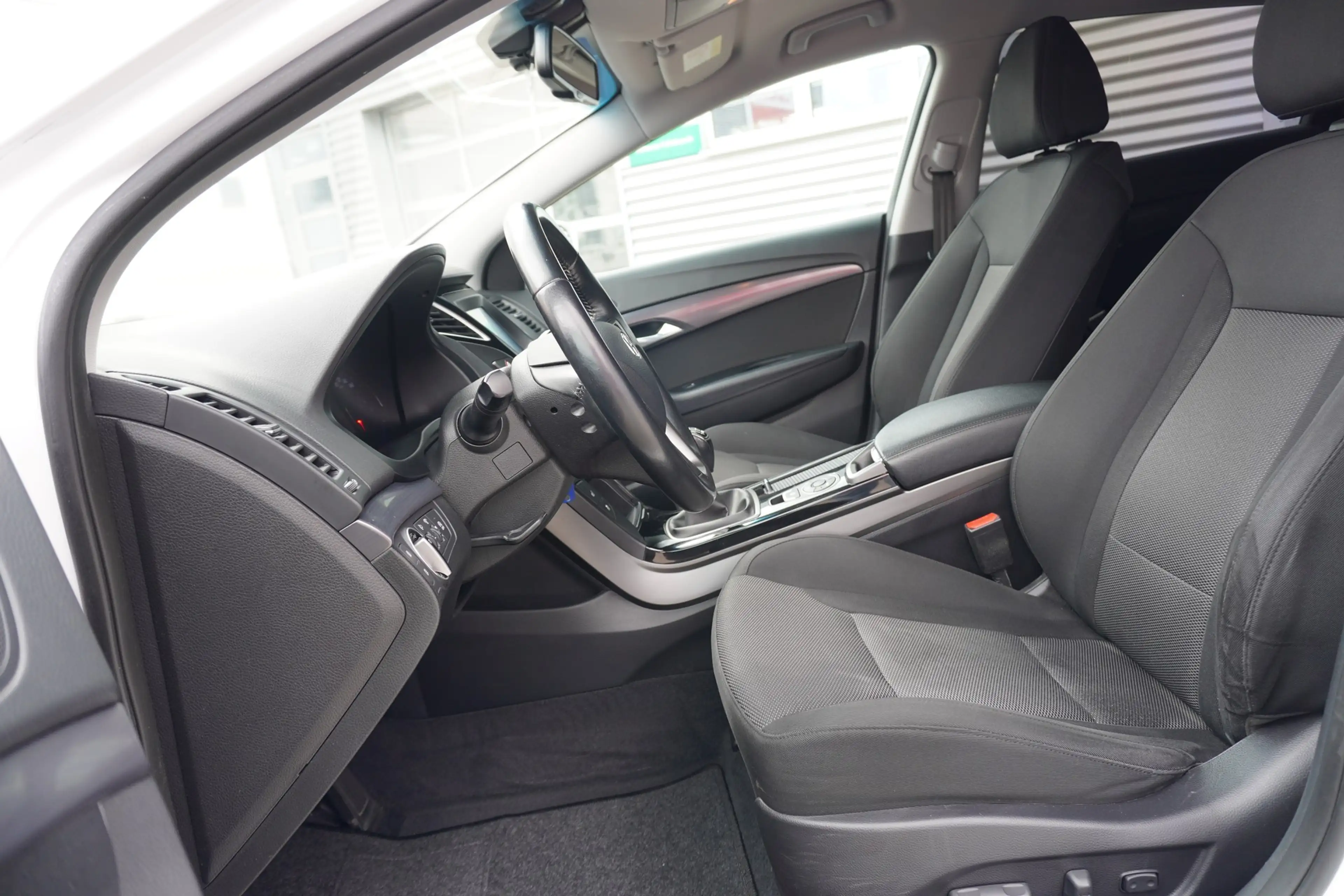 Hyundai i40 Kombi 1.6 blue Space — photo 10