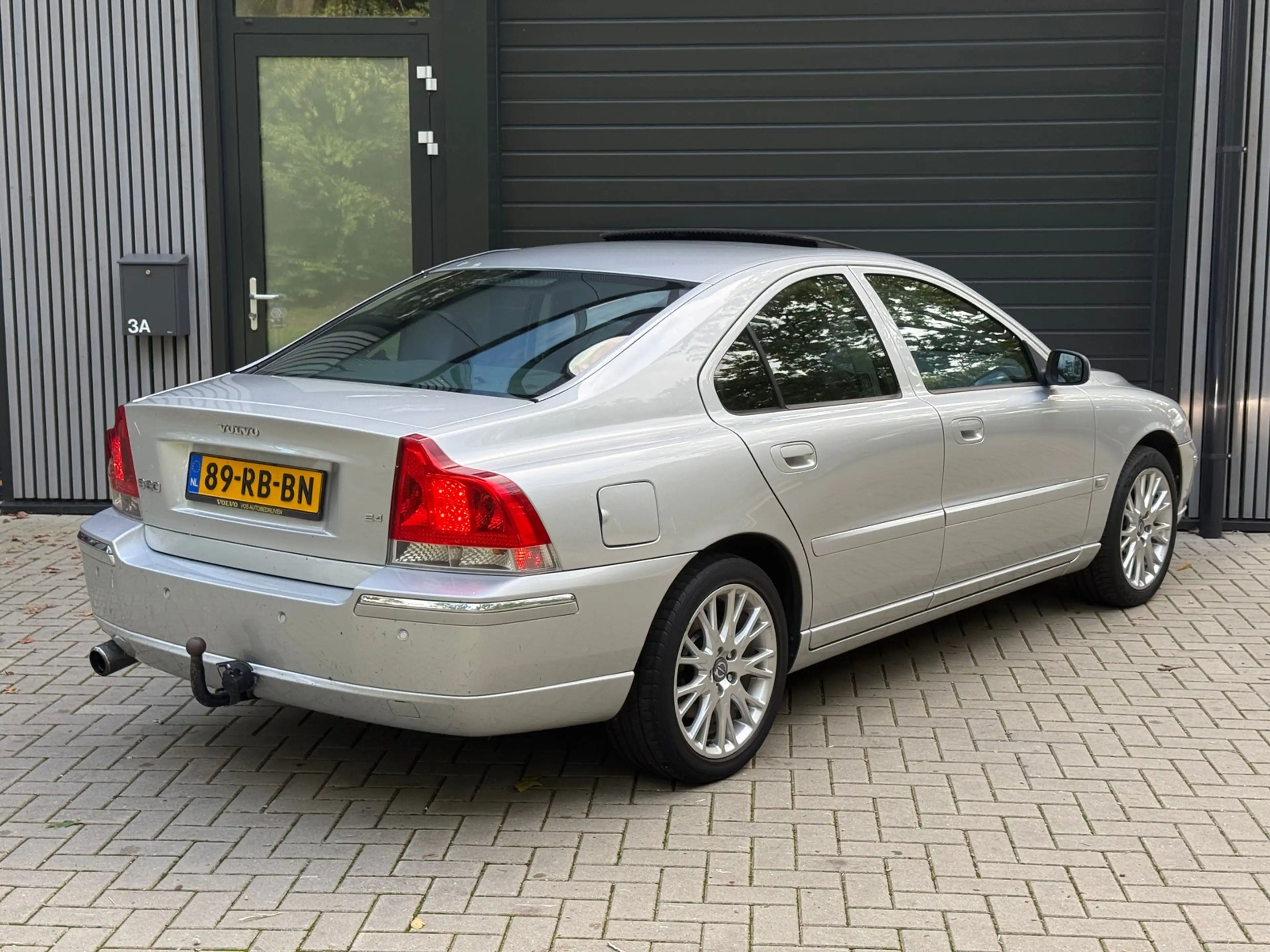Volvo S60 2.4 Summum — photo 16