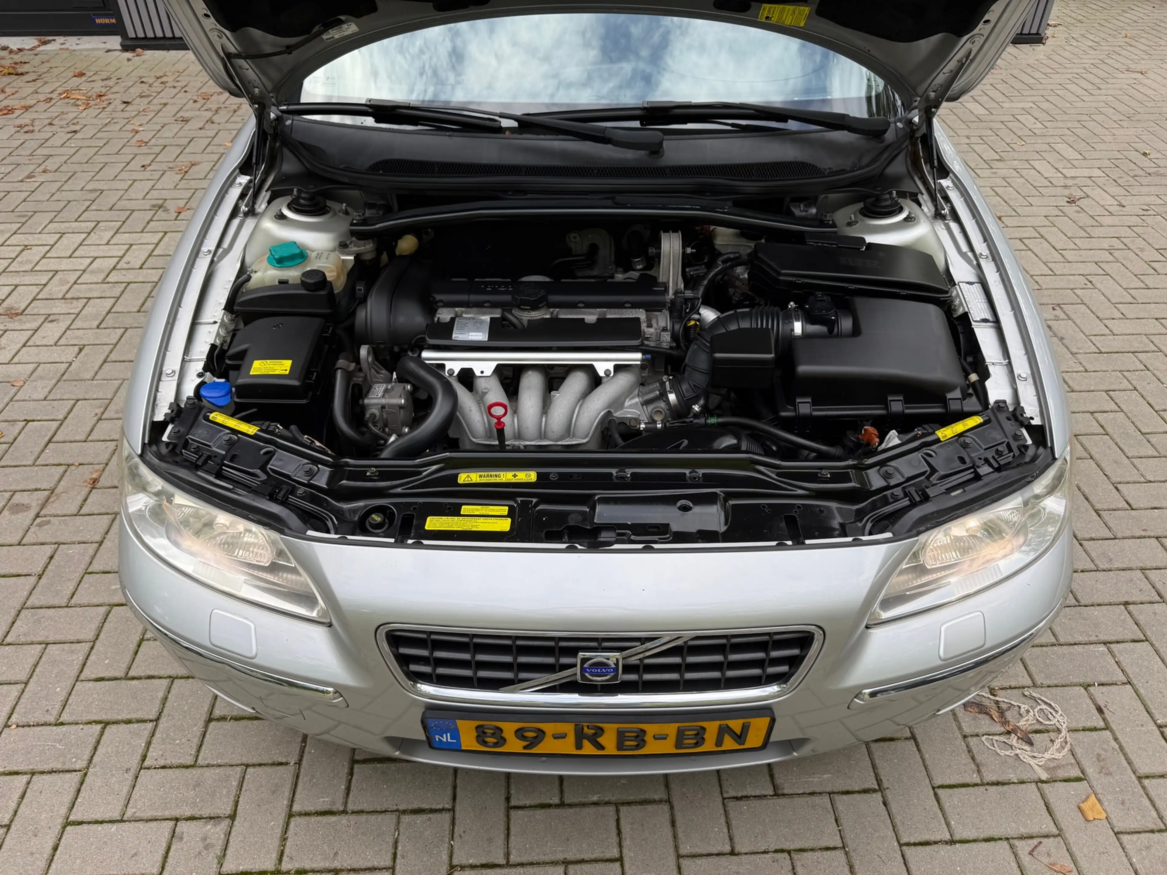 Volvo S60 2.4 Summum — photo 19