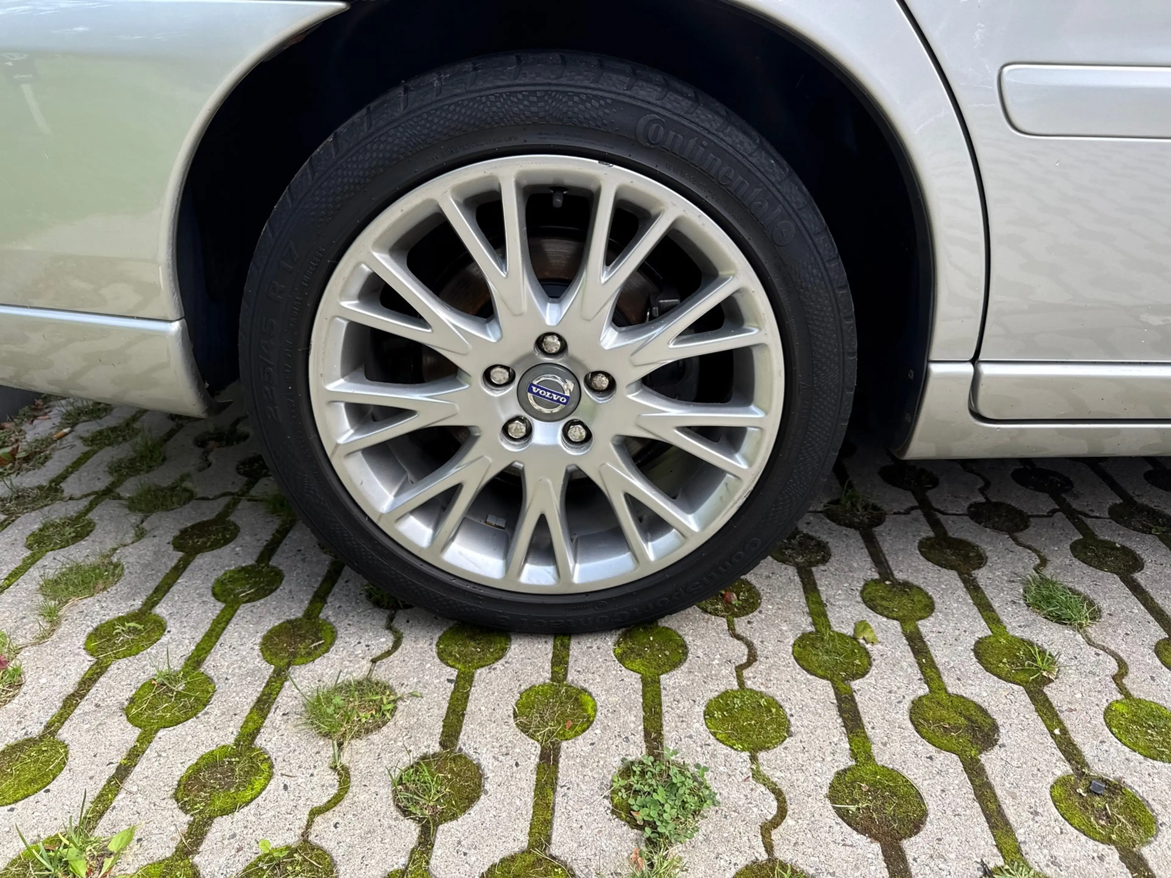 Volvo S60 2.4 Summum — photo 2