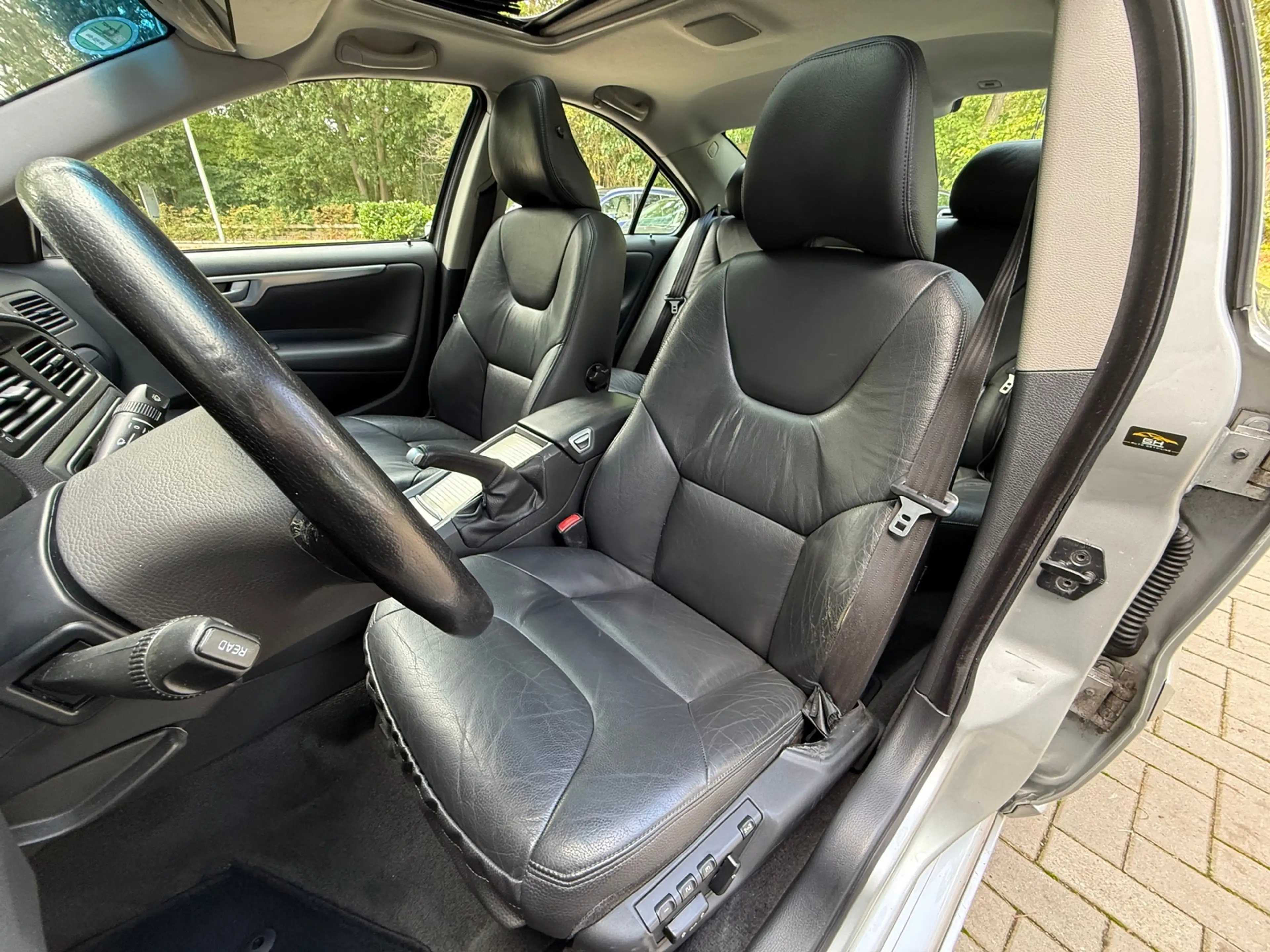 Volvo S60 2.4 Summum — photo 8