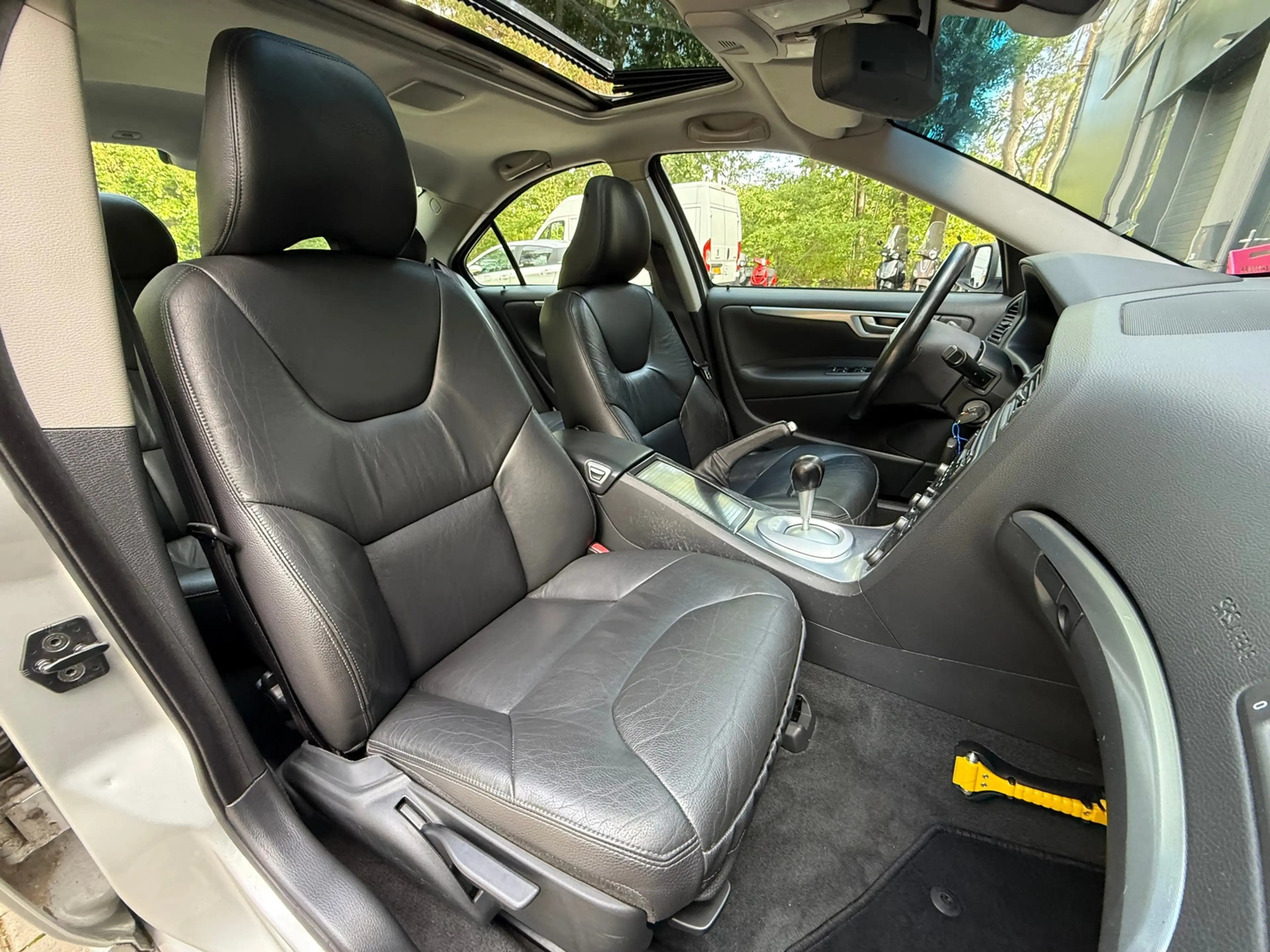 Volvo S60 2.4 Summum — photo 13