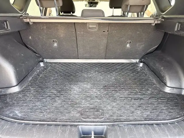 Hyundai Tucson view 12