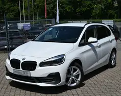Bmw 218 d Active Tourer Advantage Navi AHK LED PDC