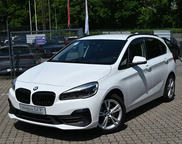Bmw 218 d Active Tourer Advantage Navi AHK LED PDC