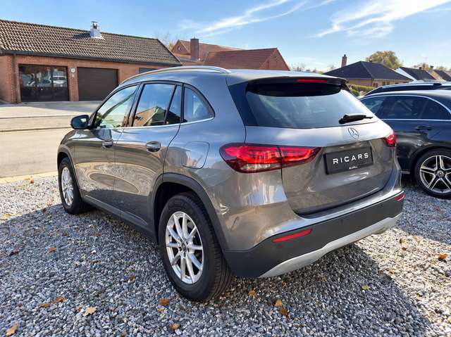 Mercedes-Benz GLA 180 2020 — vignette 5