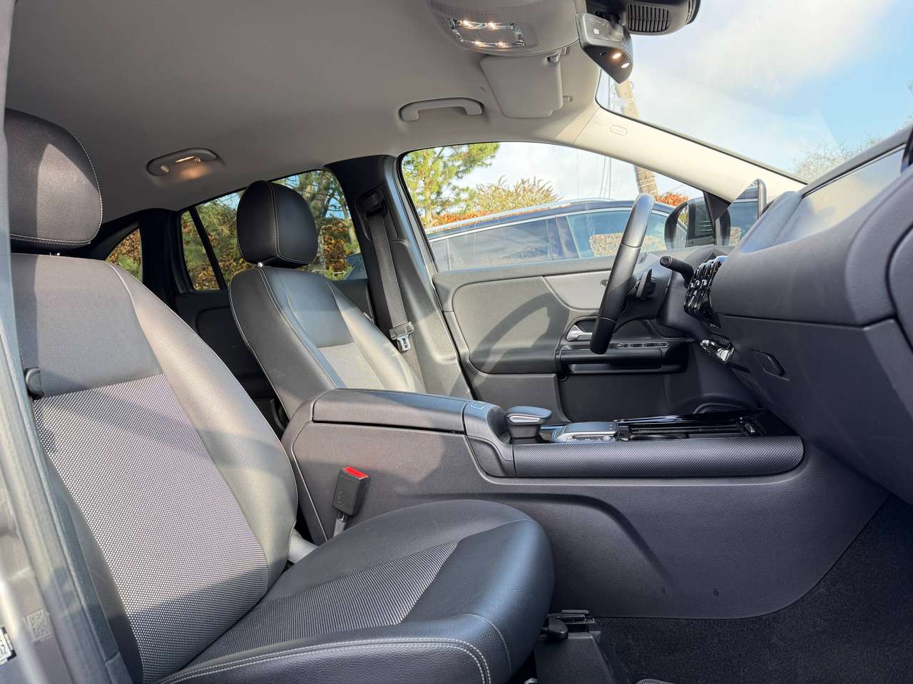 Mercedes-Benz GLA 180 2020 — photo 12 sur 16