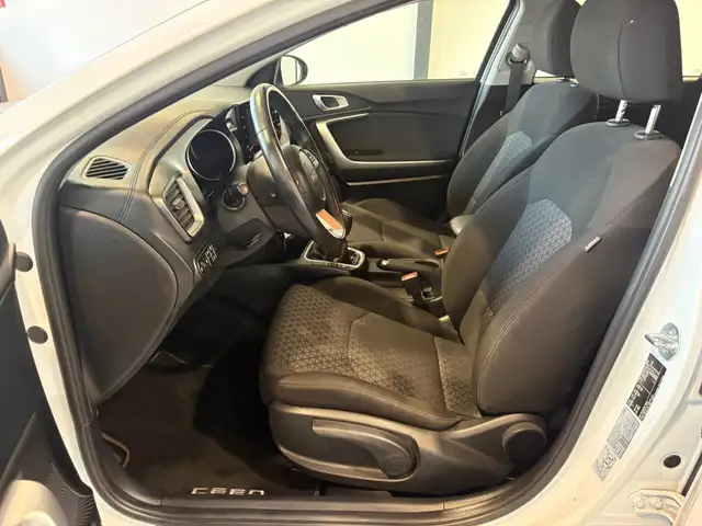 Kia Ceed view 8