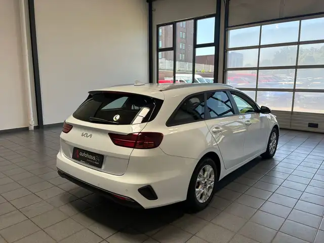 Kia Ceed view 5