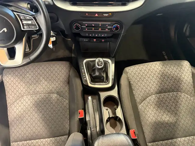 Kia Ceed view 12
