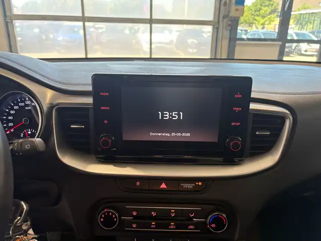 Kia Ceed view 11