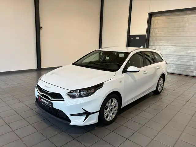Kia Ceed view 3