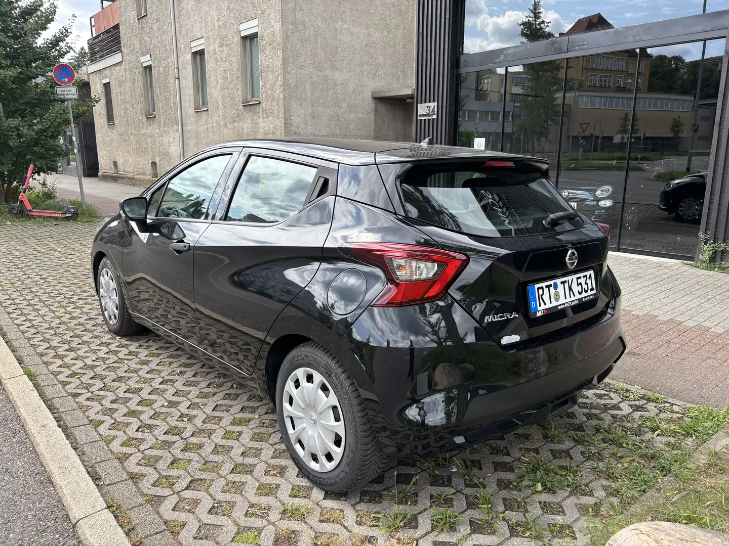 Nissan Micra Visia Plus Schwarz - 2