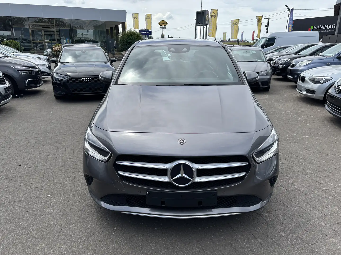 Mercedes-Benz B 180 Business Solution Grijs - 2