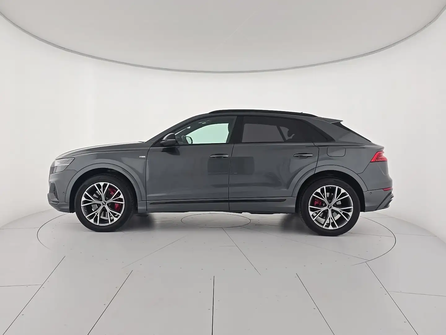 Audi Q8 55 TFSI e quattro tiptronic Sport Gris - 2