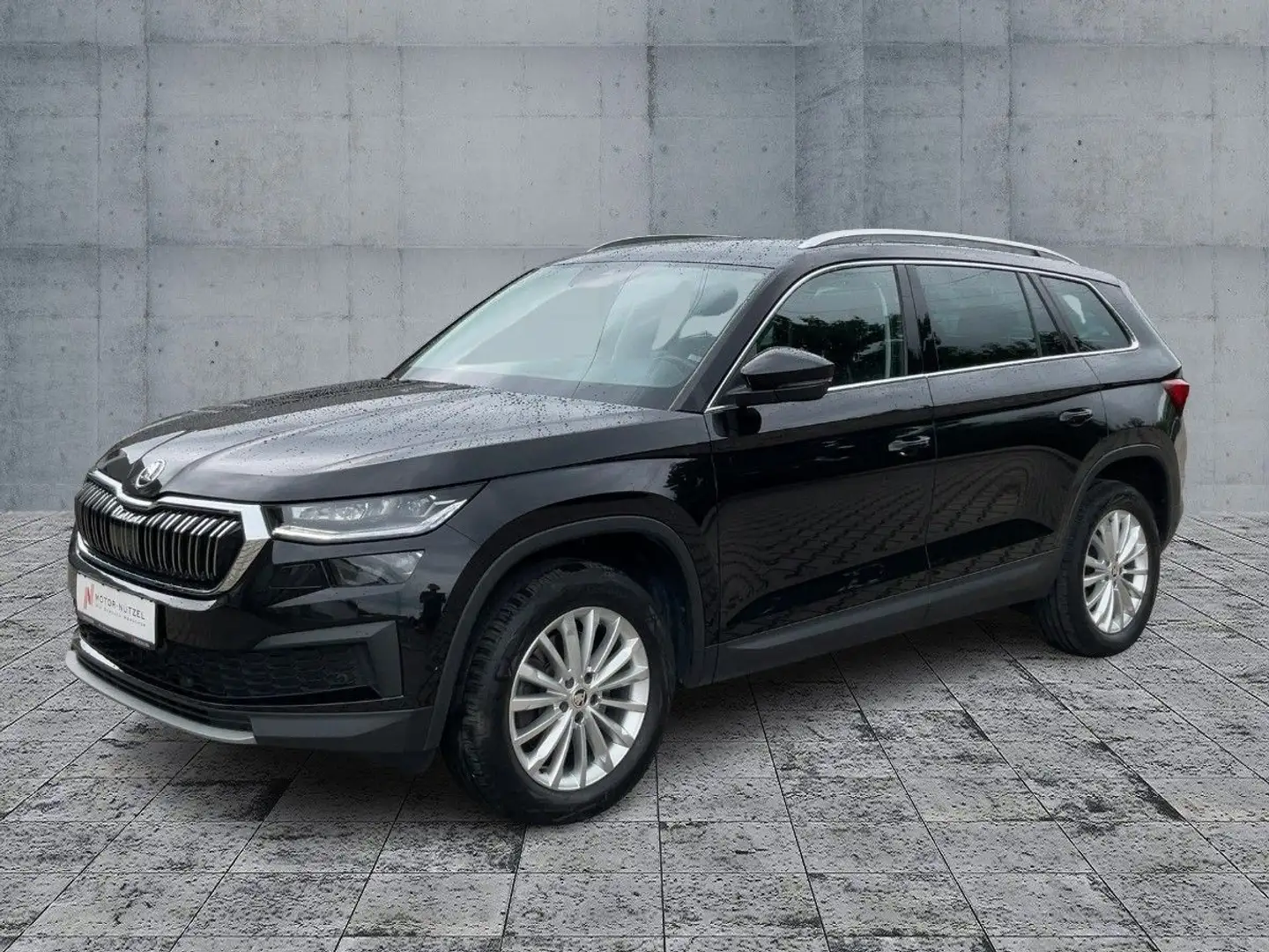 Skoda Kodiaq 2.0 TDI 4x4 DSG STYLE MATRIX+NAVI+ACC+AHK Schwarz - 2