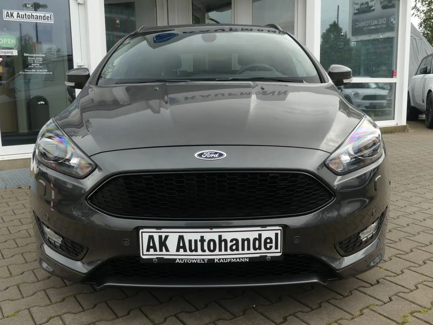Ford Focus ST-Line Apple Carplay Bi-Xenon PDC Sitzhei Grau - 2