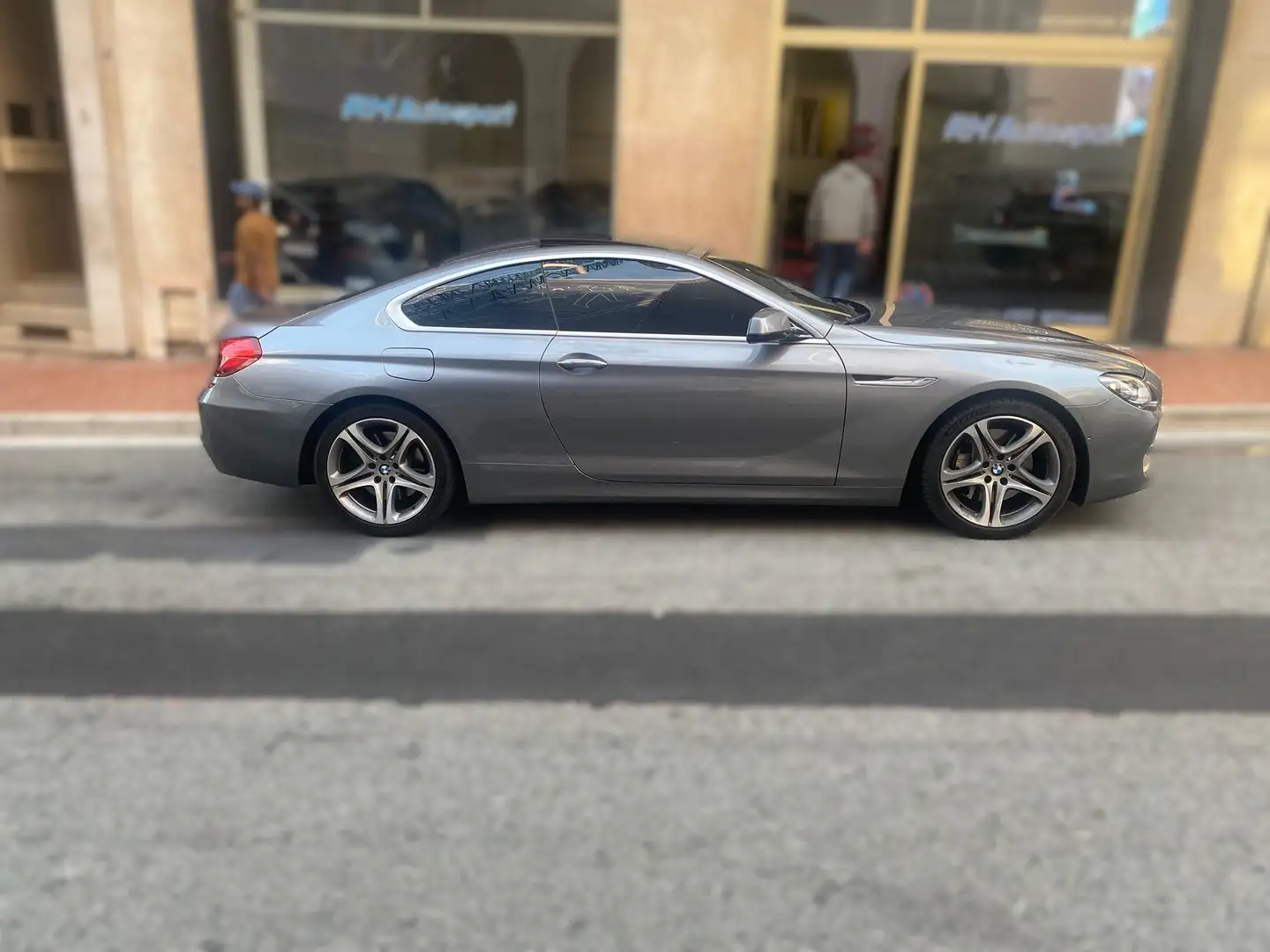 BMW 640 640d Coupé 313ch Exclusive Individual A Grau - 2