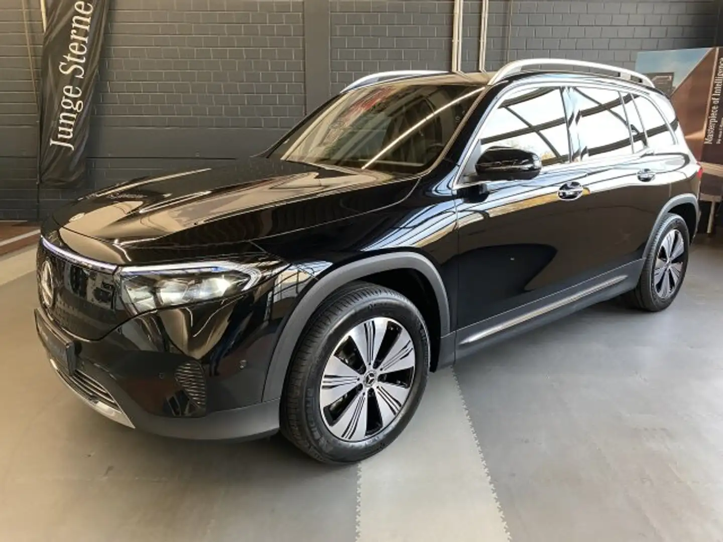 Mercedes-Benz EQB 300 EQB 300 4M Progressive Adv.+ LED 360° AHK Sound Noir - 2