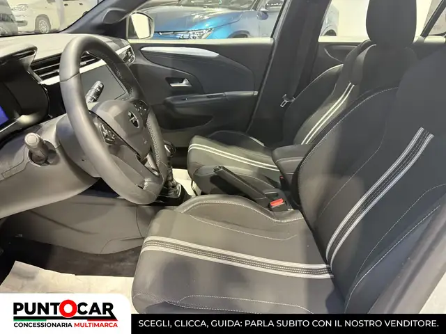Opel Corsa view 9