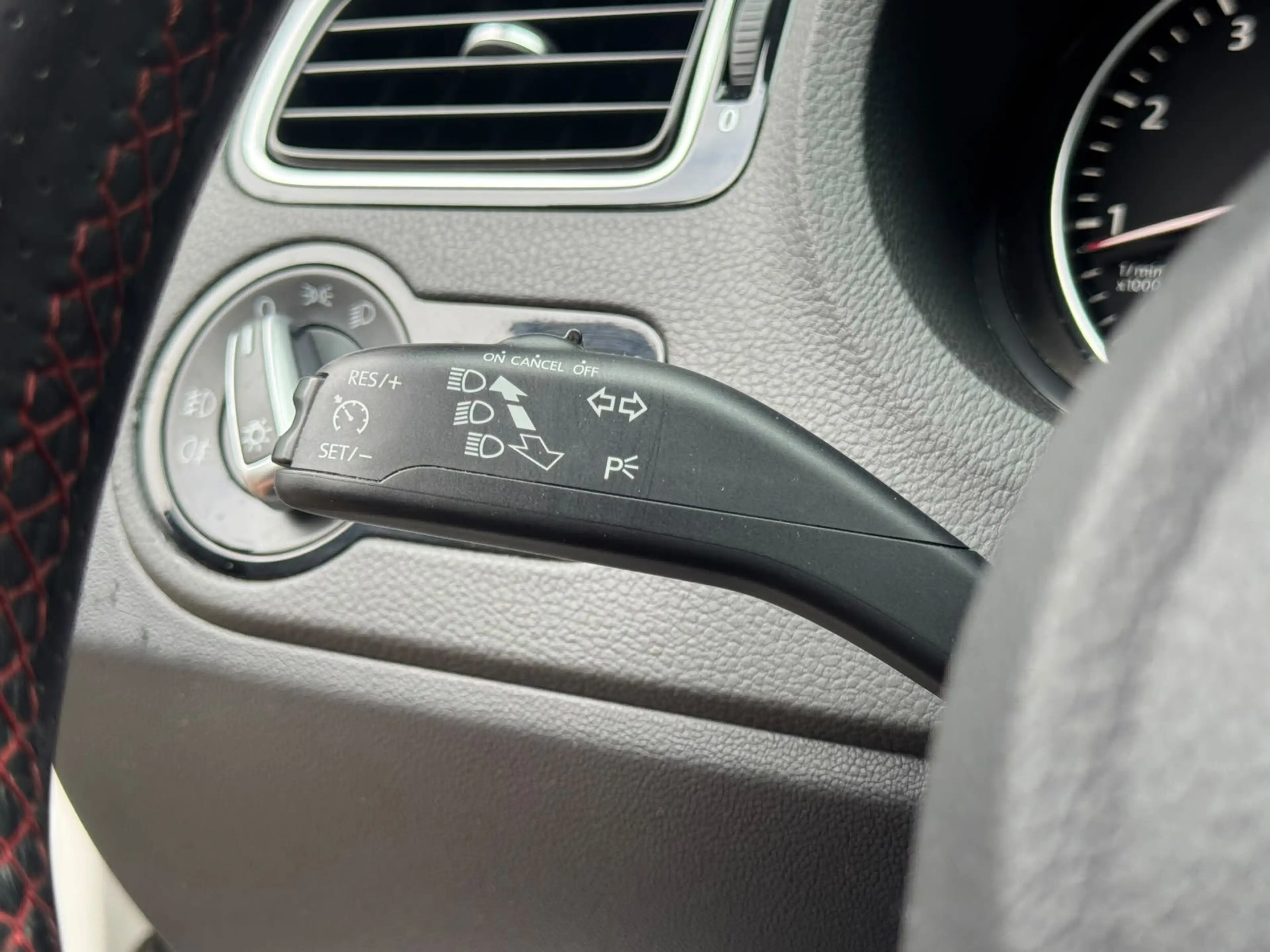 Volkswagen Polo GTI 1.4 TSI / XENON / LED-DAGRIJ / P.SENSOREN / CRUISE — photo 31