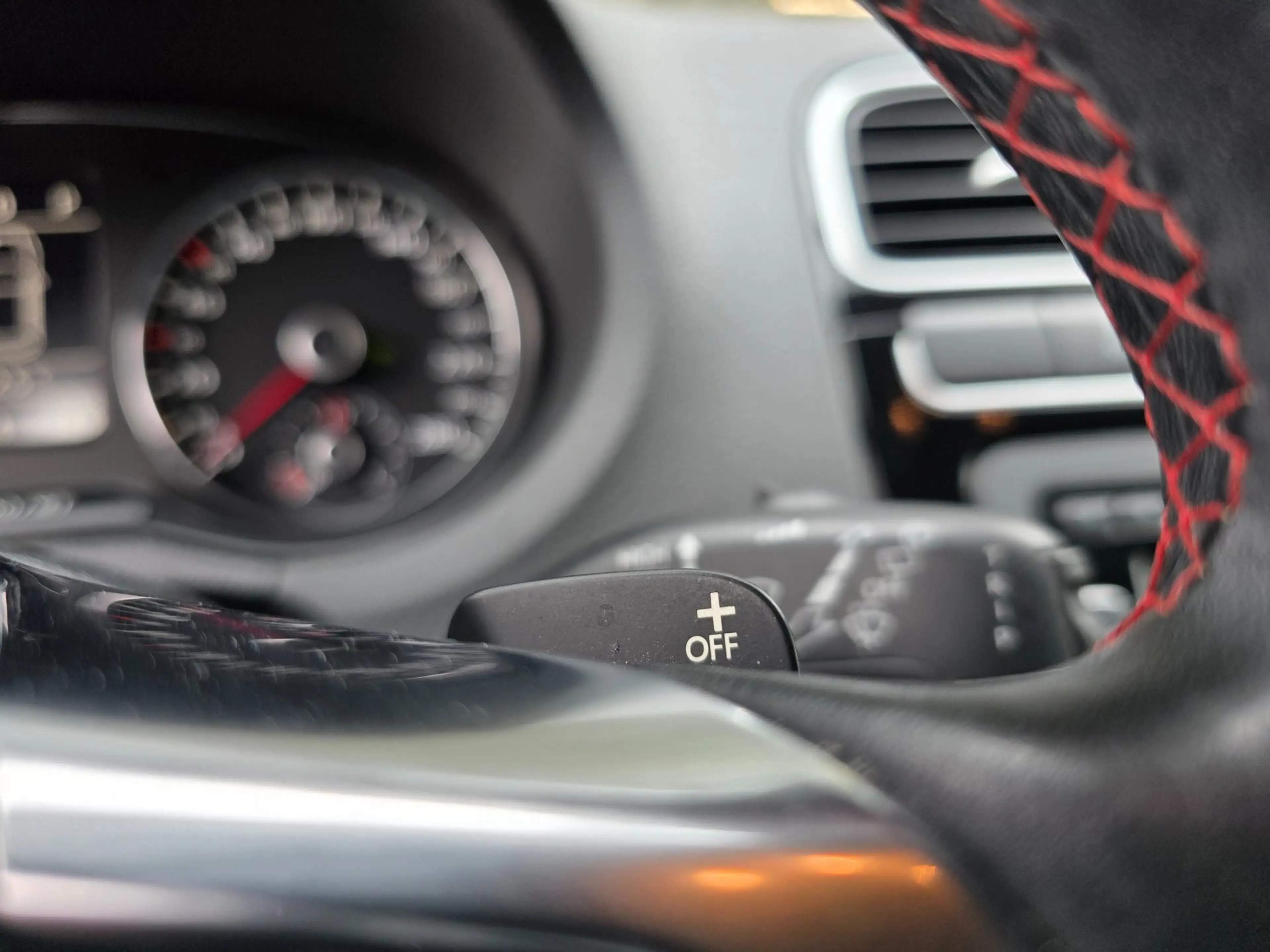 Volkswagen Polo GTI 1.4 TSI / XENON / LED-DAGRIJ / P.SENSOREN / CRUISE — photo 30