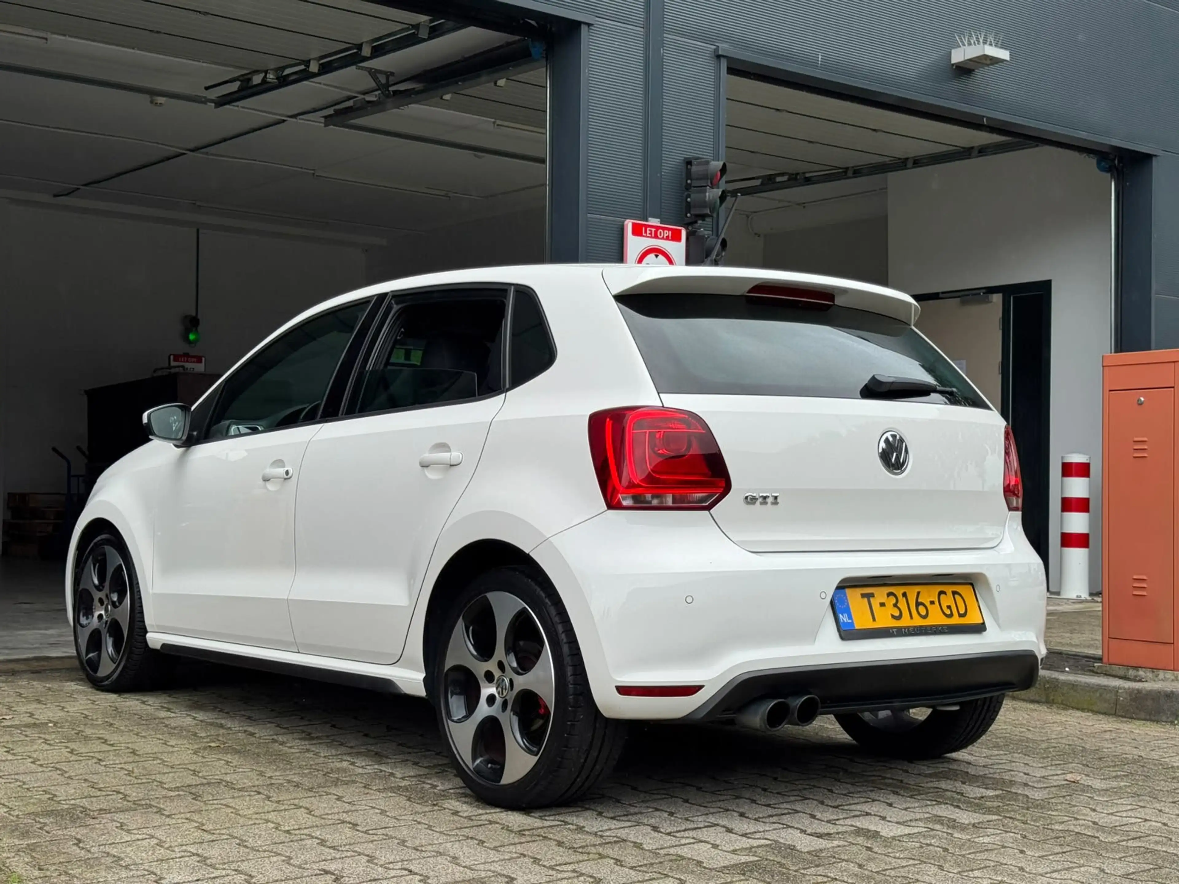 Volkswagen Polo GTI 1.4 TSI / XENON / LED-DAGRIJ / P.SENSOREN / CRUISE — photo 7