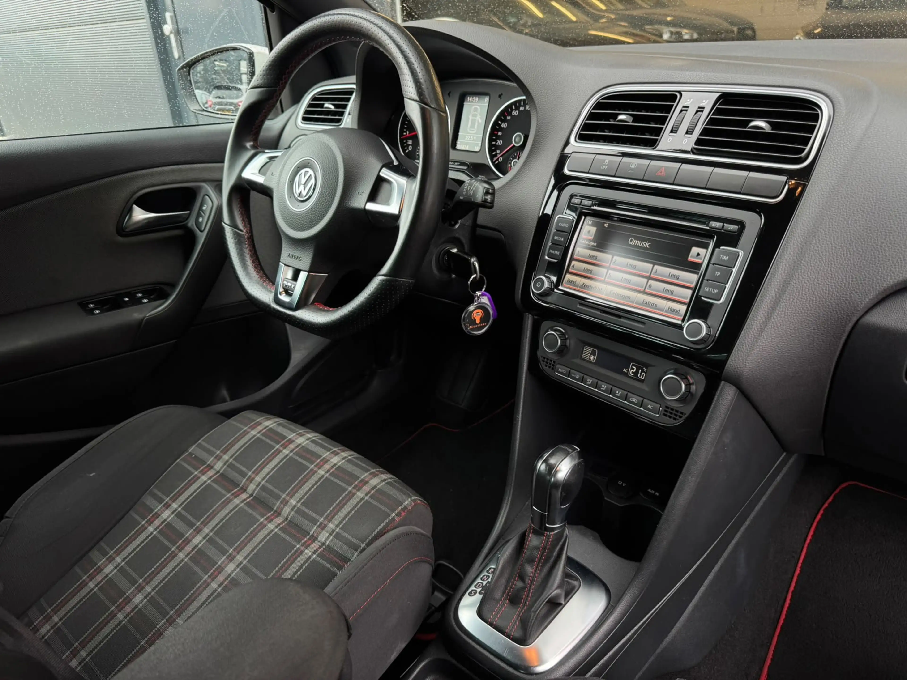 Volkswagen Polo GTI 1.4 TSI / XENON / LED-DAGRIJ / P.SENSOREN / CRUISE — photo 21
