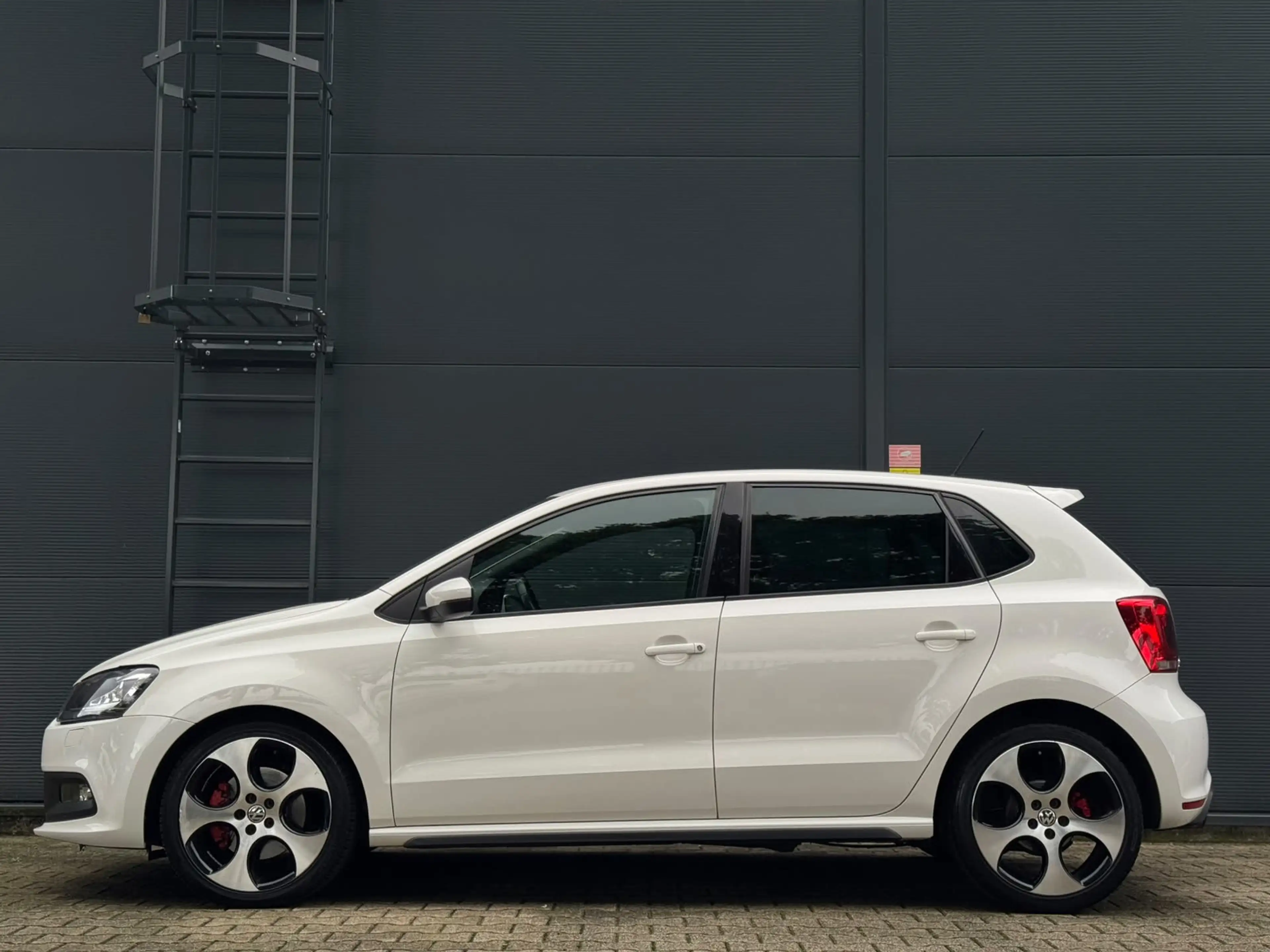 Volkswagen Polo GTI 1.4 TSI / XENON / LED-DAGRIJ / P.SENSOREN / CRUISE — photo 13