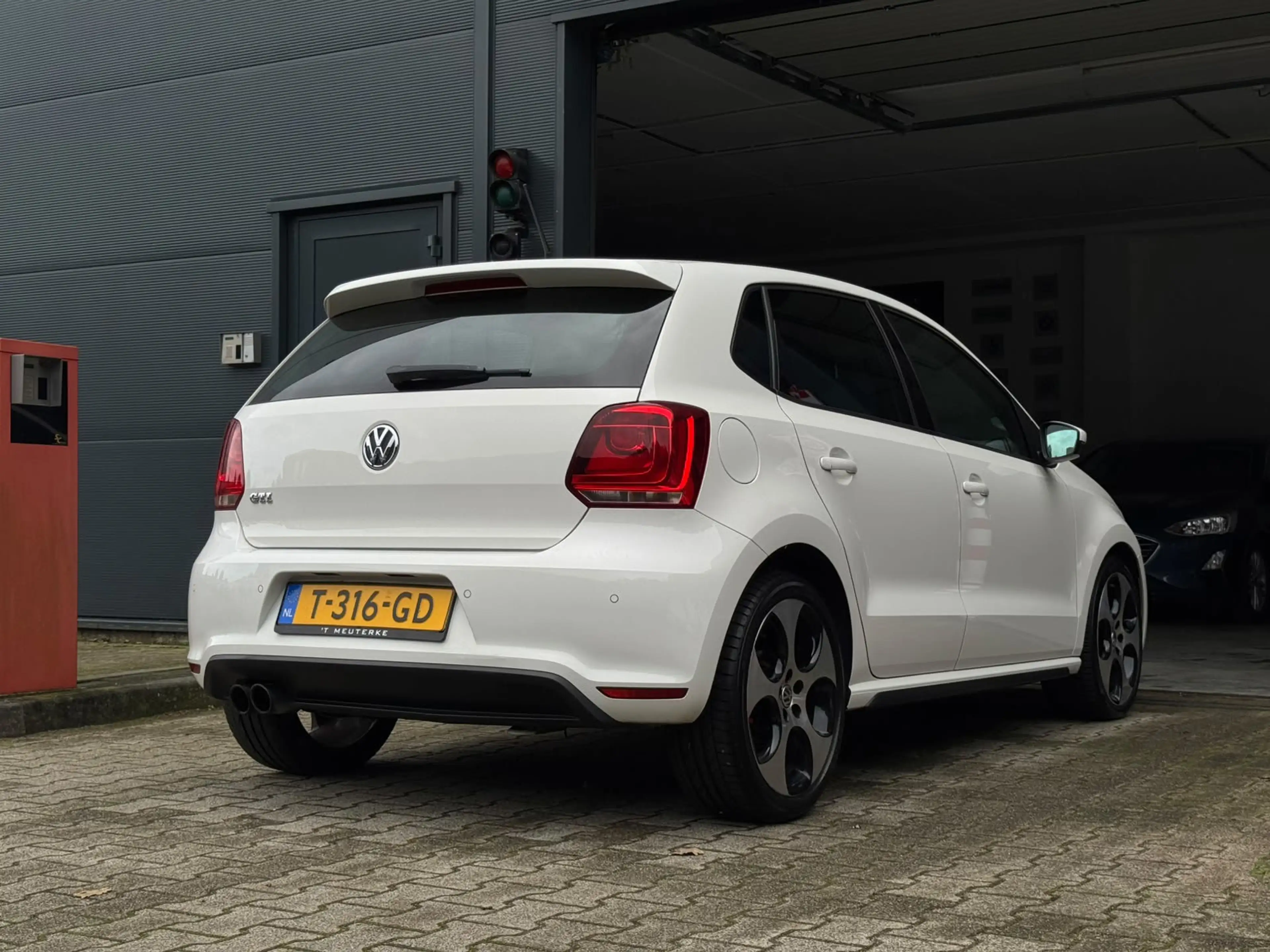 Volkswagen Polo GTI 1.4 TSI / XENON / LED-DAGRIJ / P.SENSOREN / CRUISE — photo 11