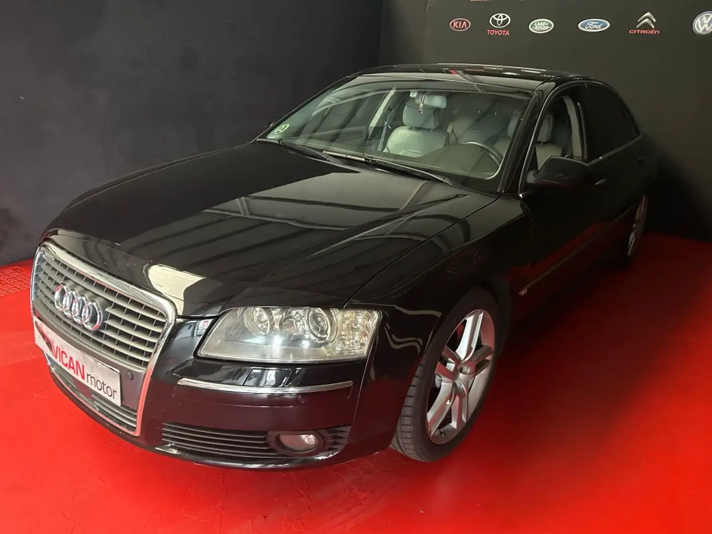 Audi A8 4.2TDI quattro Tiptronic DPF Schwarz - 2