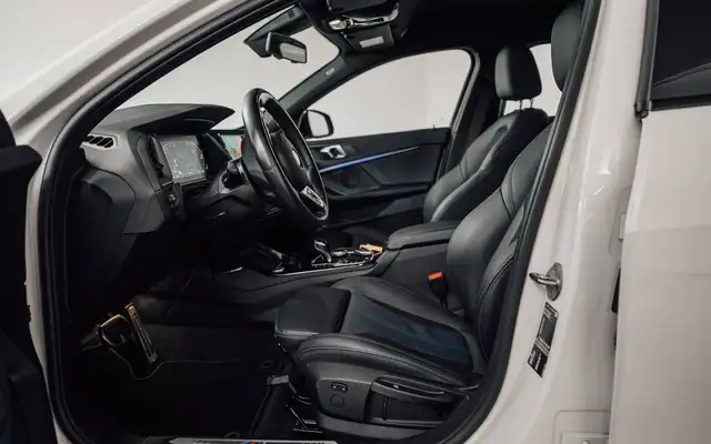 BMW M view 11