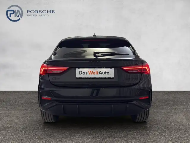 Audi Q3 view 5