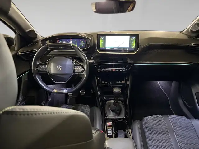 Peugeot 208 view 5