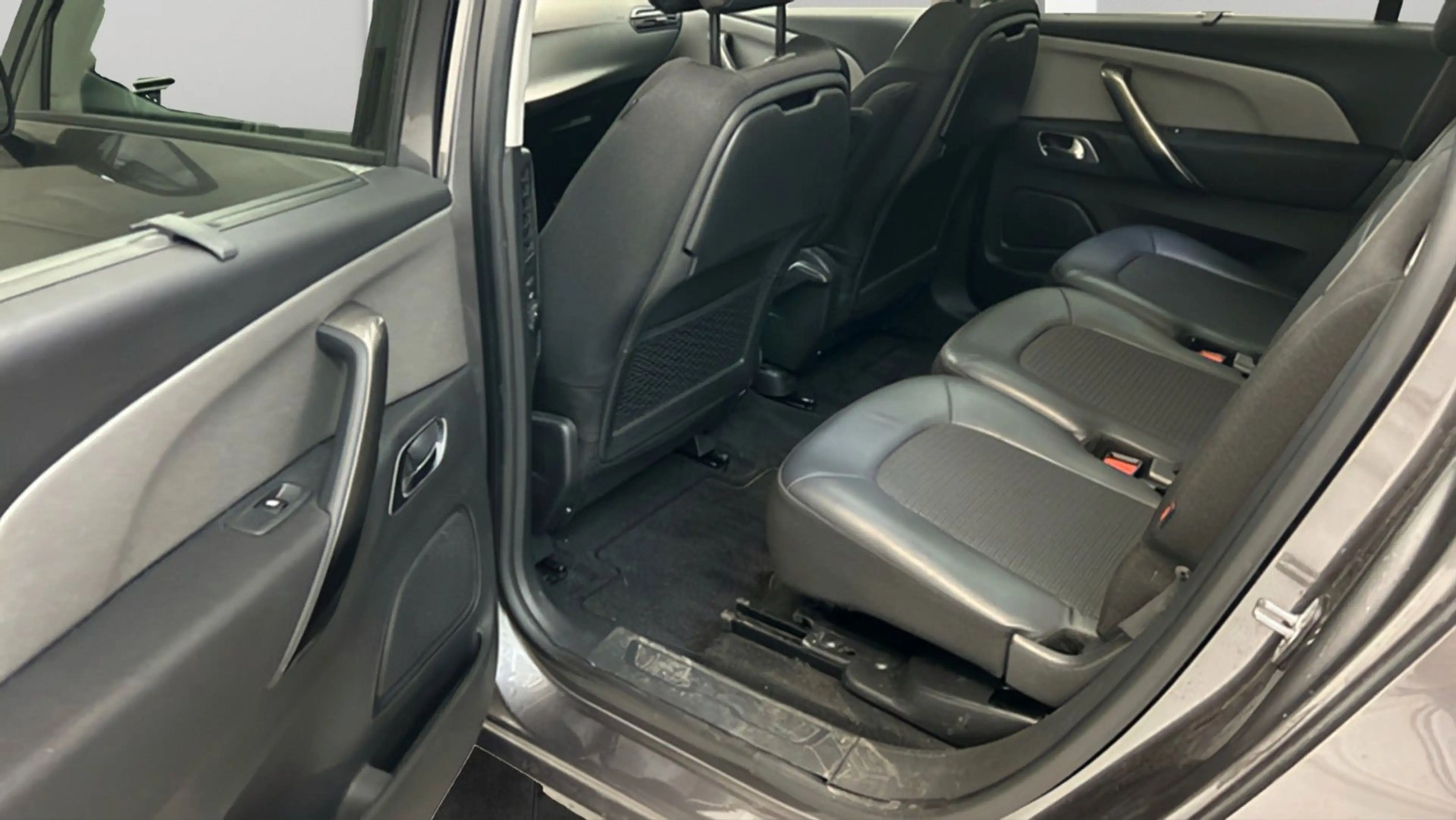 Citroen Grand C4 Picasso Shine Pack 7Sitze T.Leder Navi Pano. RFK SHZ AHK — photo 7