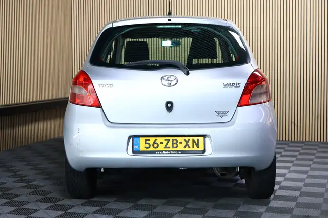 Toyota Yaris view 7