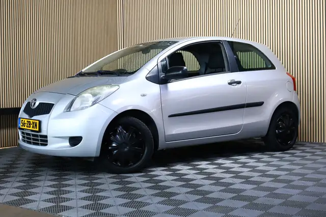 Toyota Yaris view 9