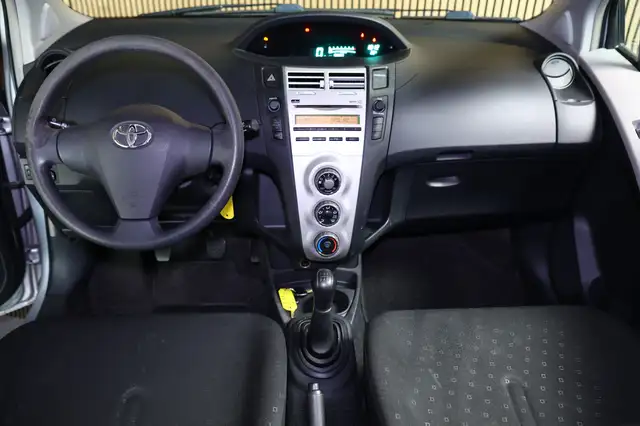 Toyota Yaris view 2