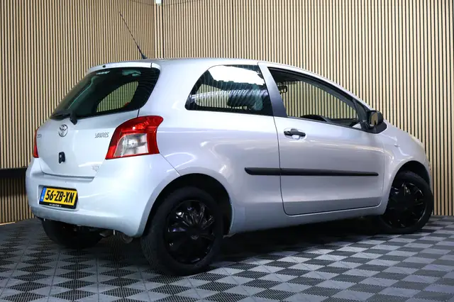 Toyota Yaris view 6