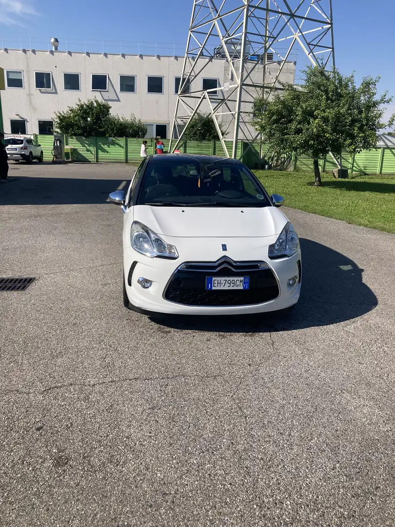 Citroen DS3 1.6 hdi So Chic 92cv - 2