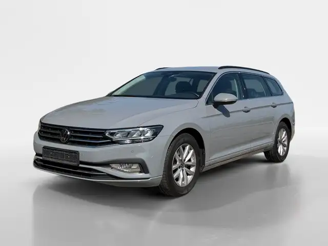 Volkswagen Passat view 2