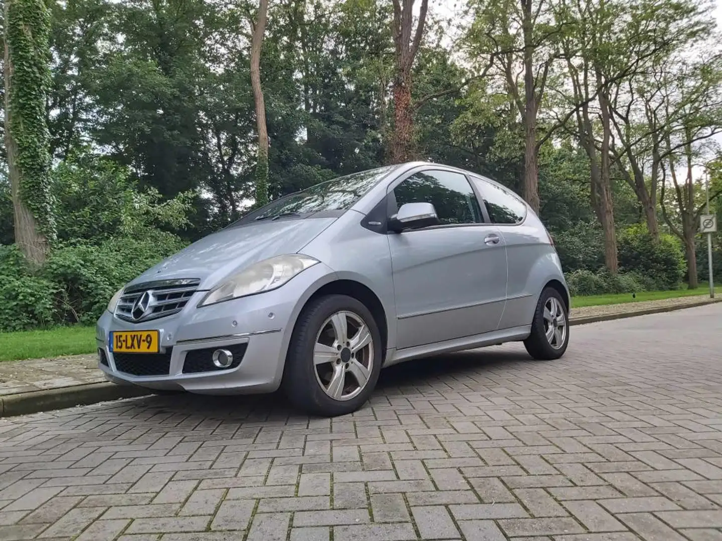 Mercedes-Benz A 160 burning price 3950€ Grijs - 2
