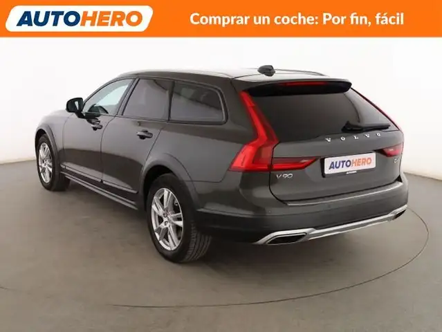 Volvo V90 view 4