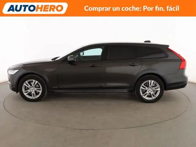 Volvo V90 view 3
