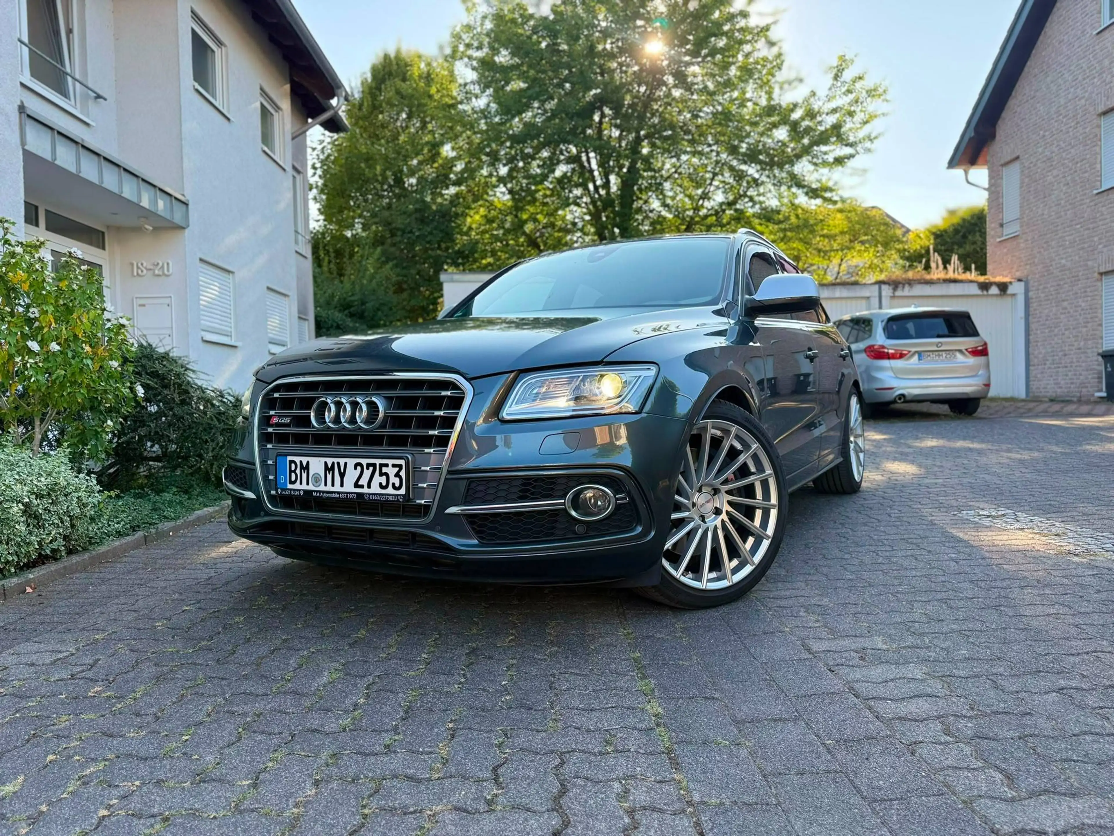 Audi SQ5 3.0 TDI Quattro*2.Hand*Scheckheftgepflegt*DriveSelect*AHK*TÜV&ServiceNEU*