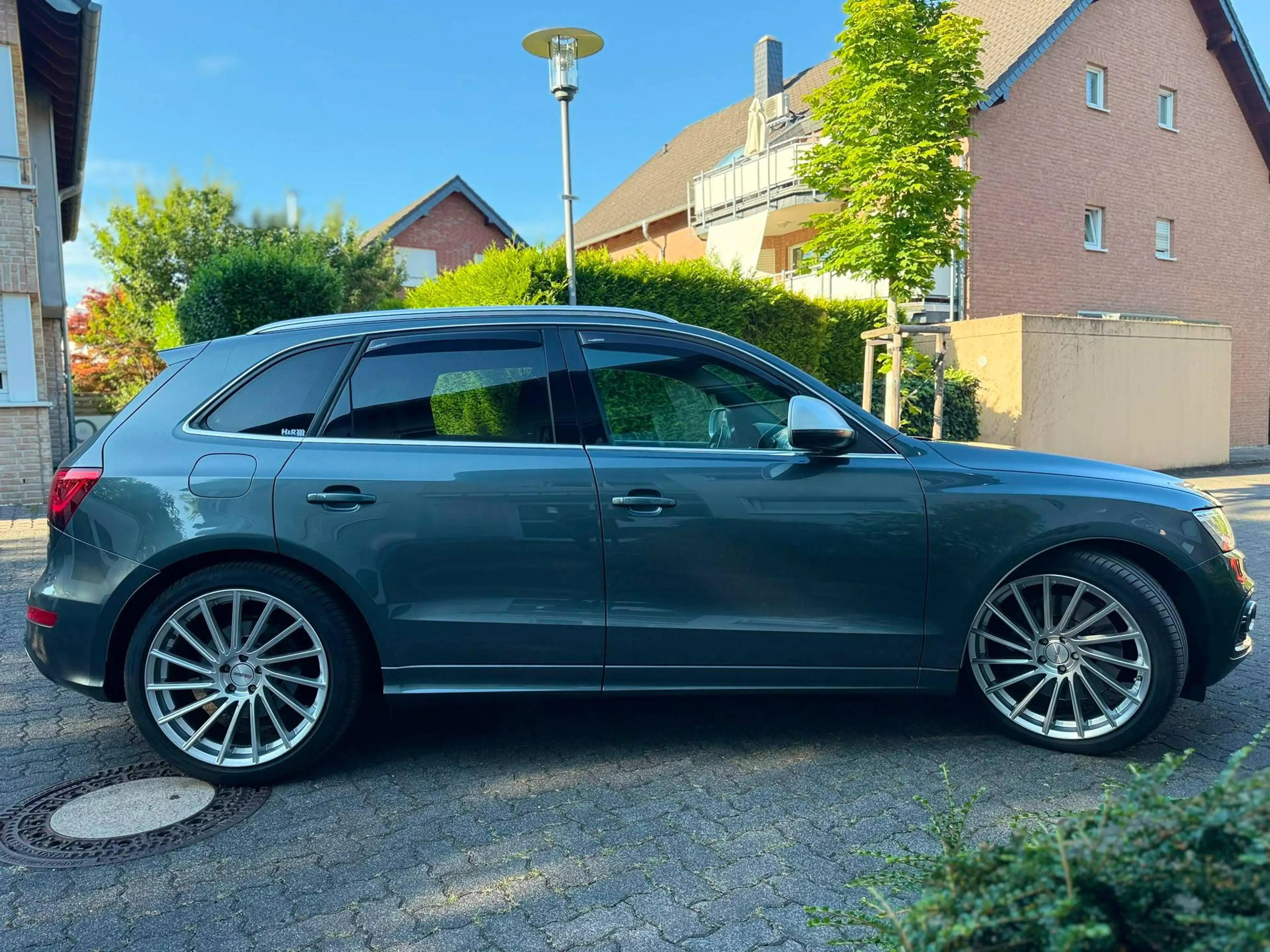 Audi SQ5 3.0 TDI Quattro*2.Hand*Scheckheftgepflegt*DriveSelect*AHK*TÜV&ServiceNEU* — photo 4