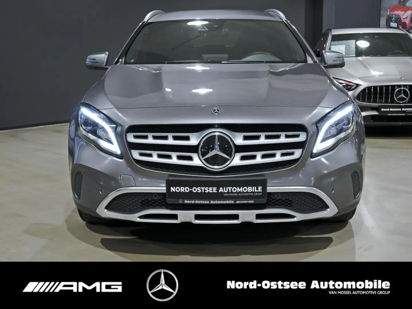 Mercedes-Benz GLA 250 4M URBAN 360° KAMERA LED DAB DISTRO NAVI Grigio - 2