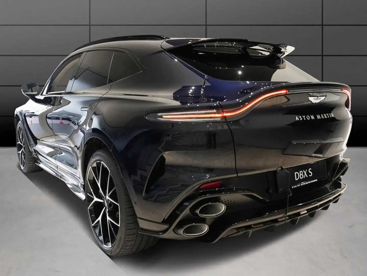 Aston Martin DBX S Blau - 2