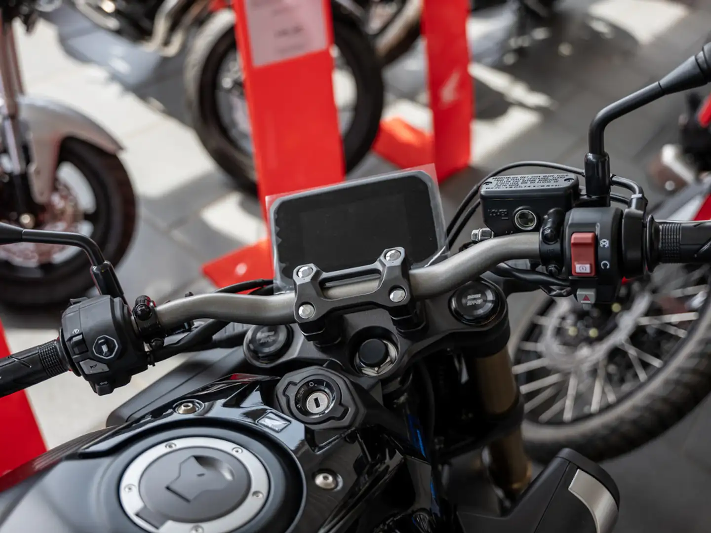 Honda CB 650 R Noir - 2