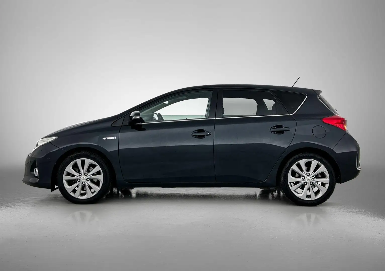 Toyota Auris 1.8 Hybrid Lease Pro Grijs - 2